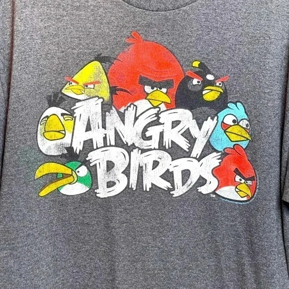 ANGRY Birds short sleeve graphic t-shirt
Size: large  (runs small) - Picture 2 of 8